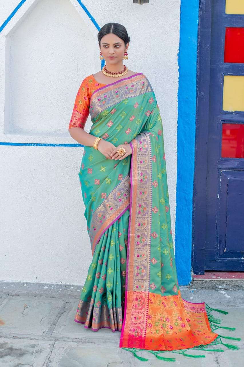 BT- 10 DESIGNR SOFT BAANRASI SILK SAREE 