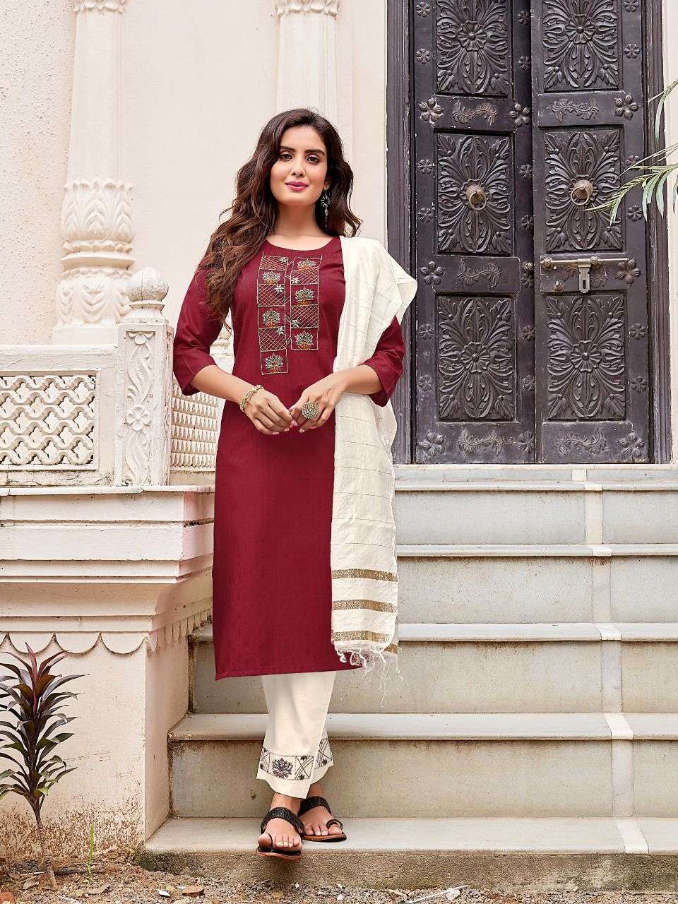 QUEEN-2 DESIGNER HEAVY COTTON READYMADE SUIT 