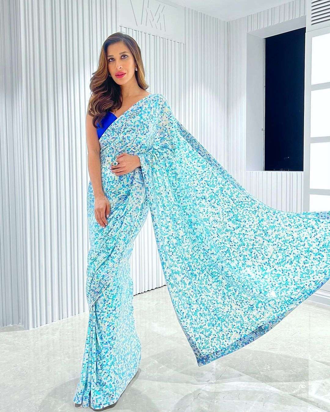 BT-16 DEISNGER WEIGHTLESS 60 GRAM WITH HEAVY DIGITAL PRINT SAREE