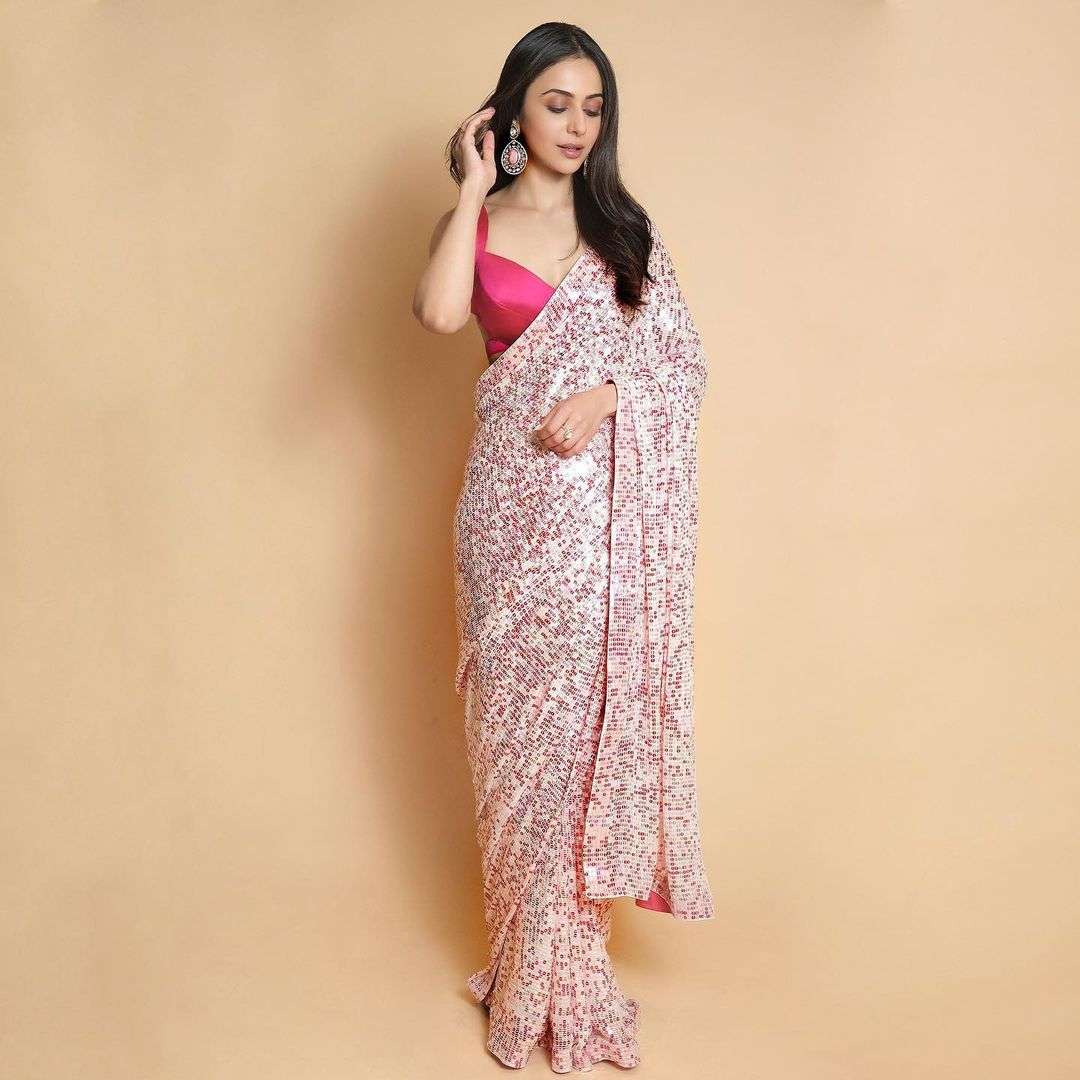 BT-16 DESIGNER WEIGHTLESS 60 GRAM HEAVY DIGITAL PRINT SAREE 