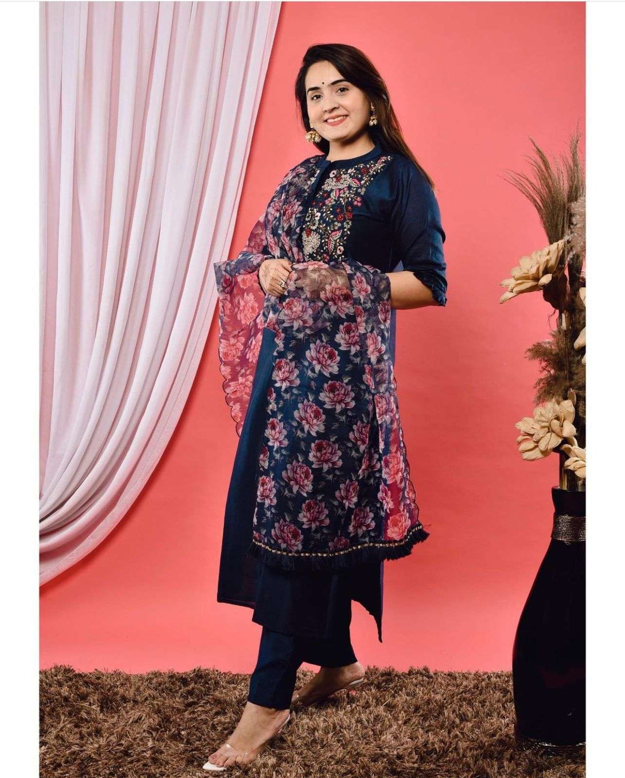 X-LADY FLORAL DESIGNER COTTON SLUB READYMADE SUIT 