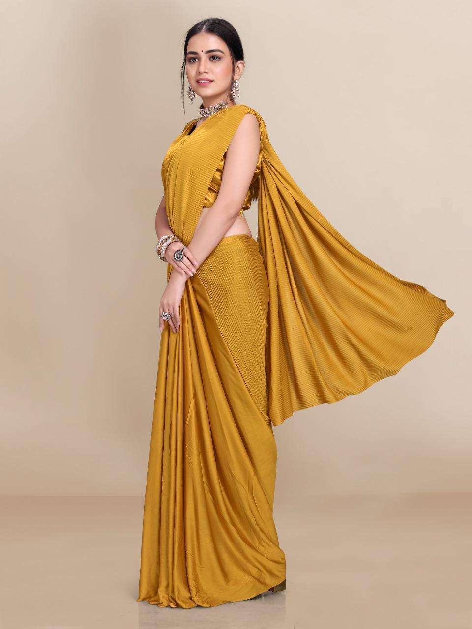 Clovia vol 2 Soft Knitted lycra with pleated pallu fancy sarees