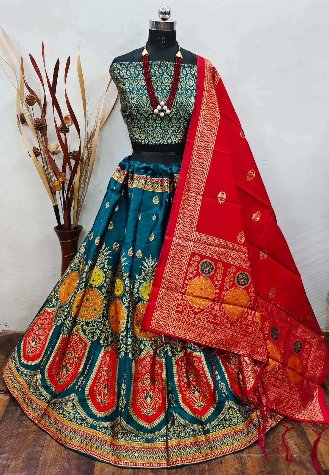 PREMIUM BANARASI DESIGNER BANARASI SILK LEHENGA 