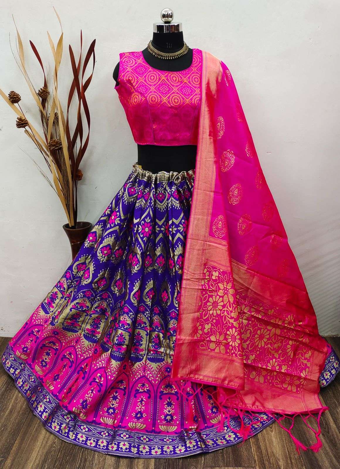 STAR DESIGNER BROCADE LEHENGA WITH CANCAN 