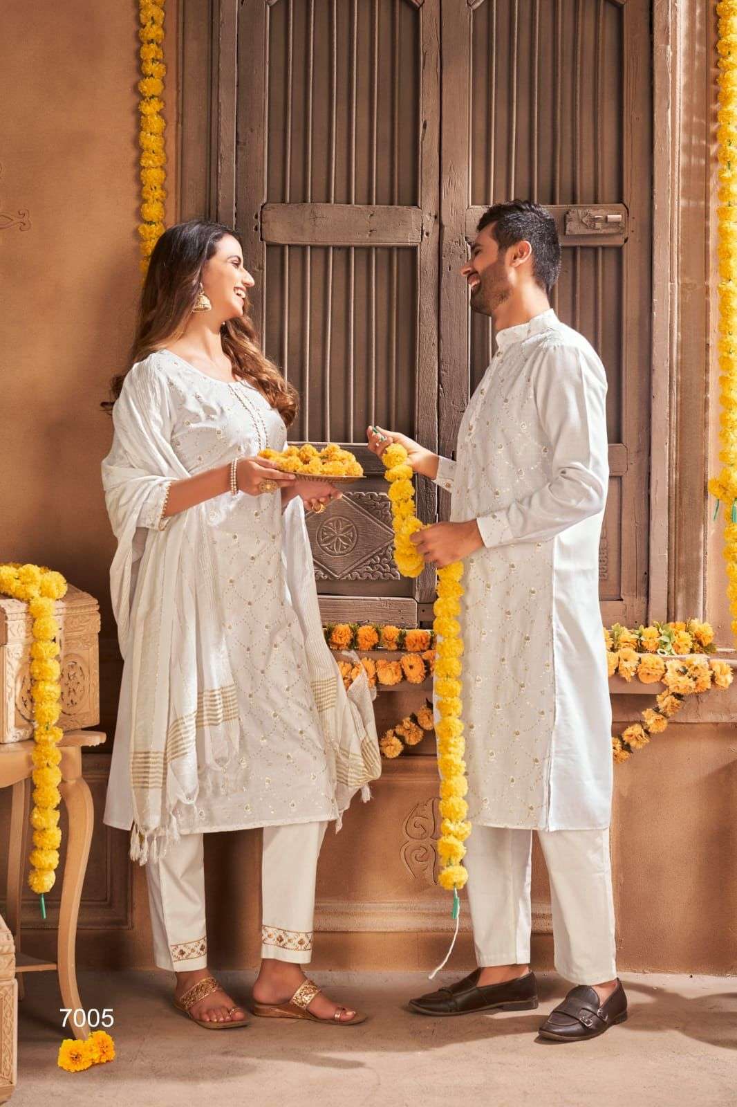 WEDDING COUPLE VOL-2 DESIGNER HEAVY COTTON SLUB SUIT 