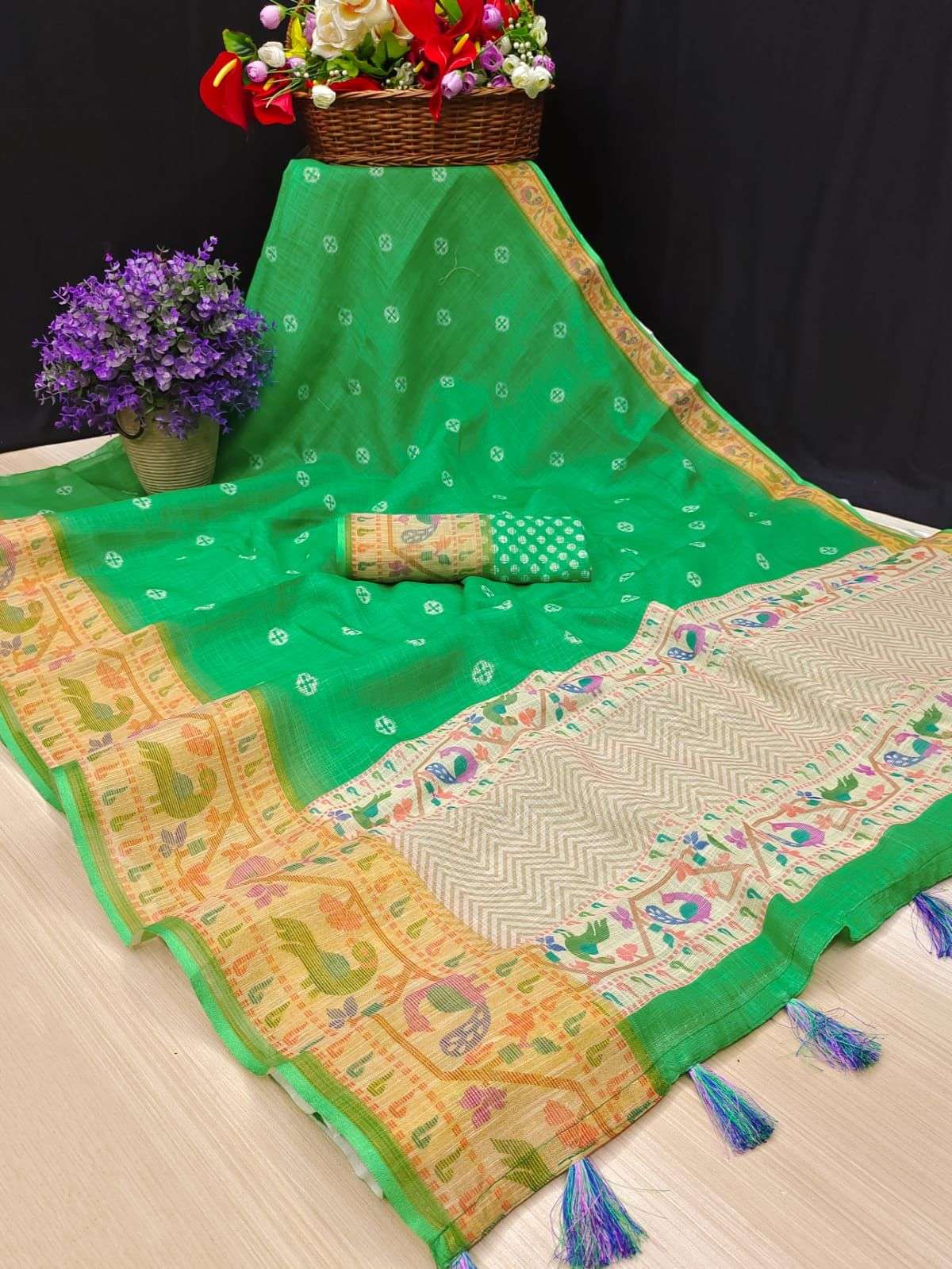 linen sarees with solid HD color print
