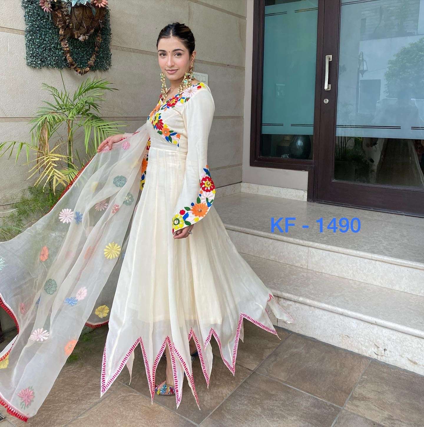 bt-1490 designer heavy georgette gown with dupatta 