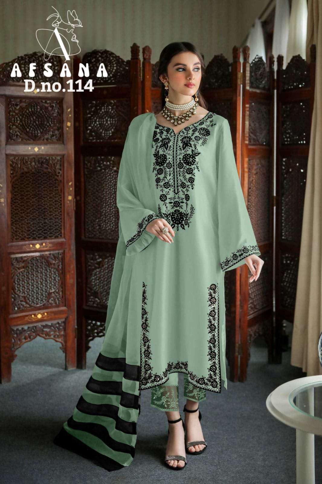 afsana 114 Pure georgette with crepe inner suit