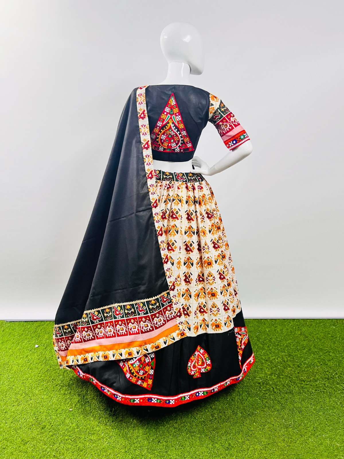 aawiya 7038 designer patola print with work navratri single chaniya choli