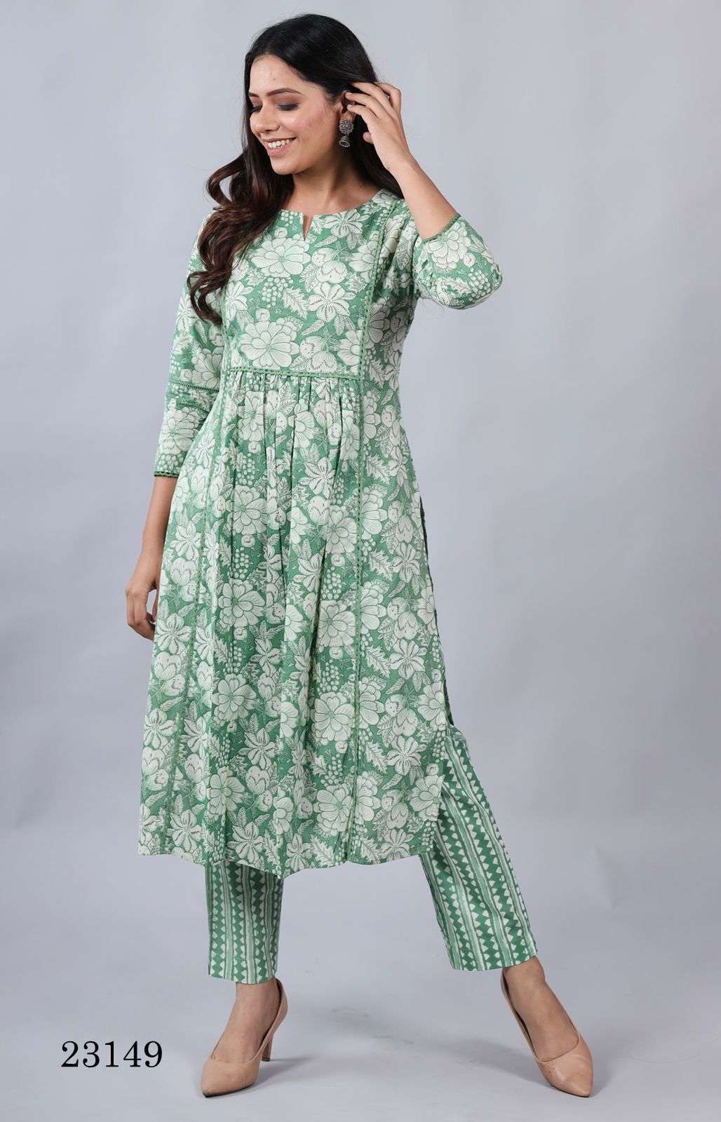 indira apparel 23149 Pure Cambric Cotton kurti with bottom