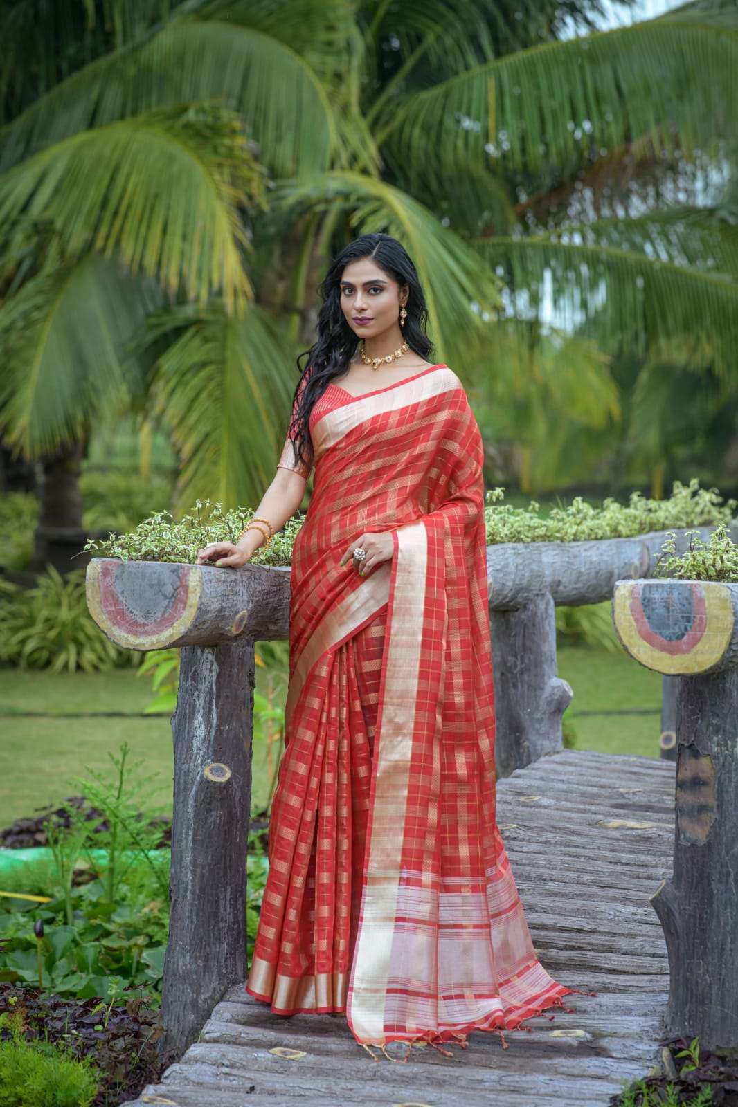 bt-10 Soft Organza Silk Saree with all over zari weaving checks pattern 