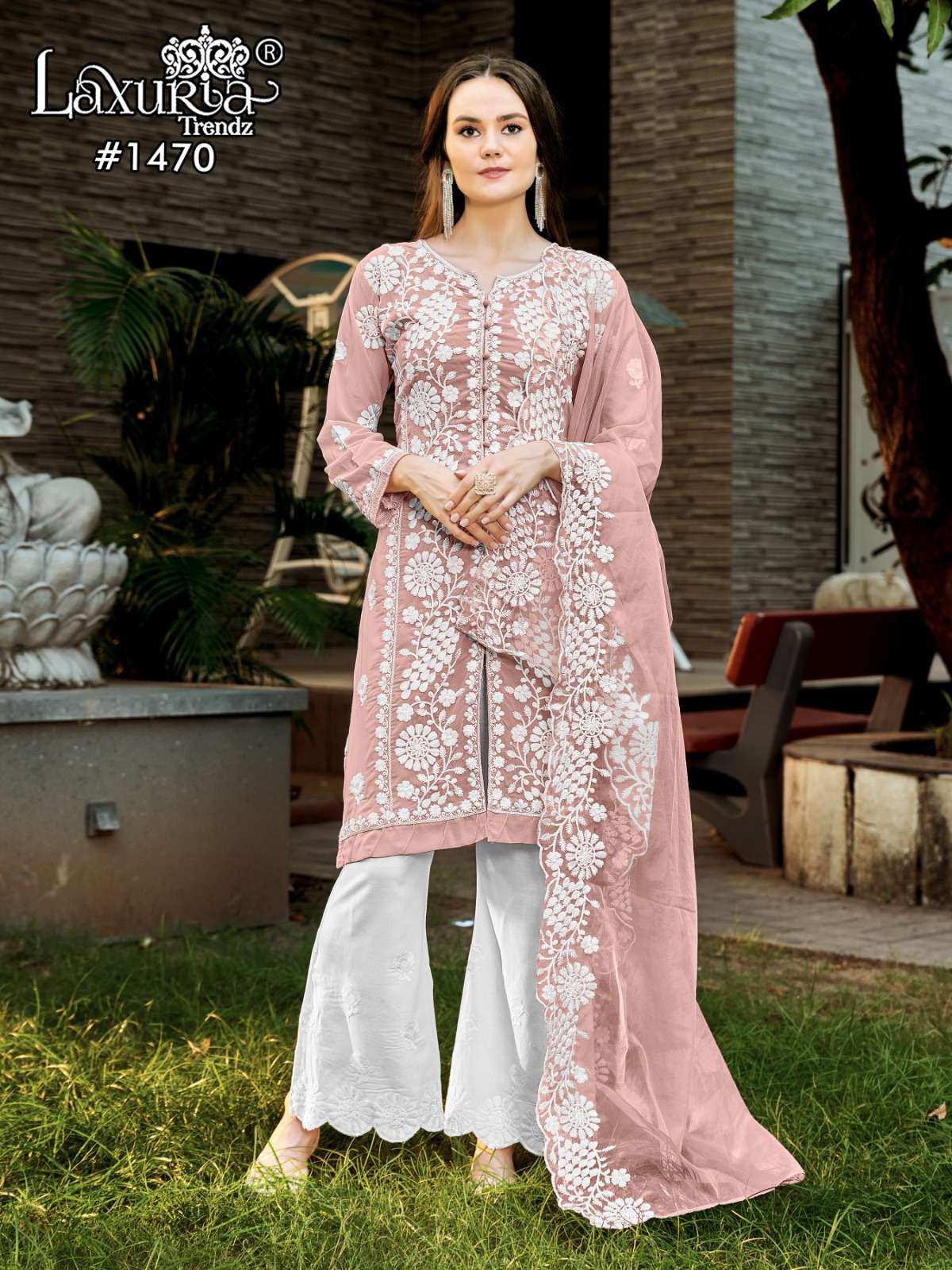 Luxury D. No. 1470 Faux Georgette Designer with Stylish Embroidery Wholesale Salwar Kameez in Surat