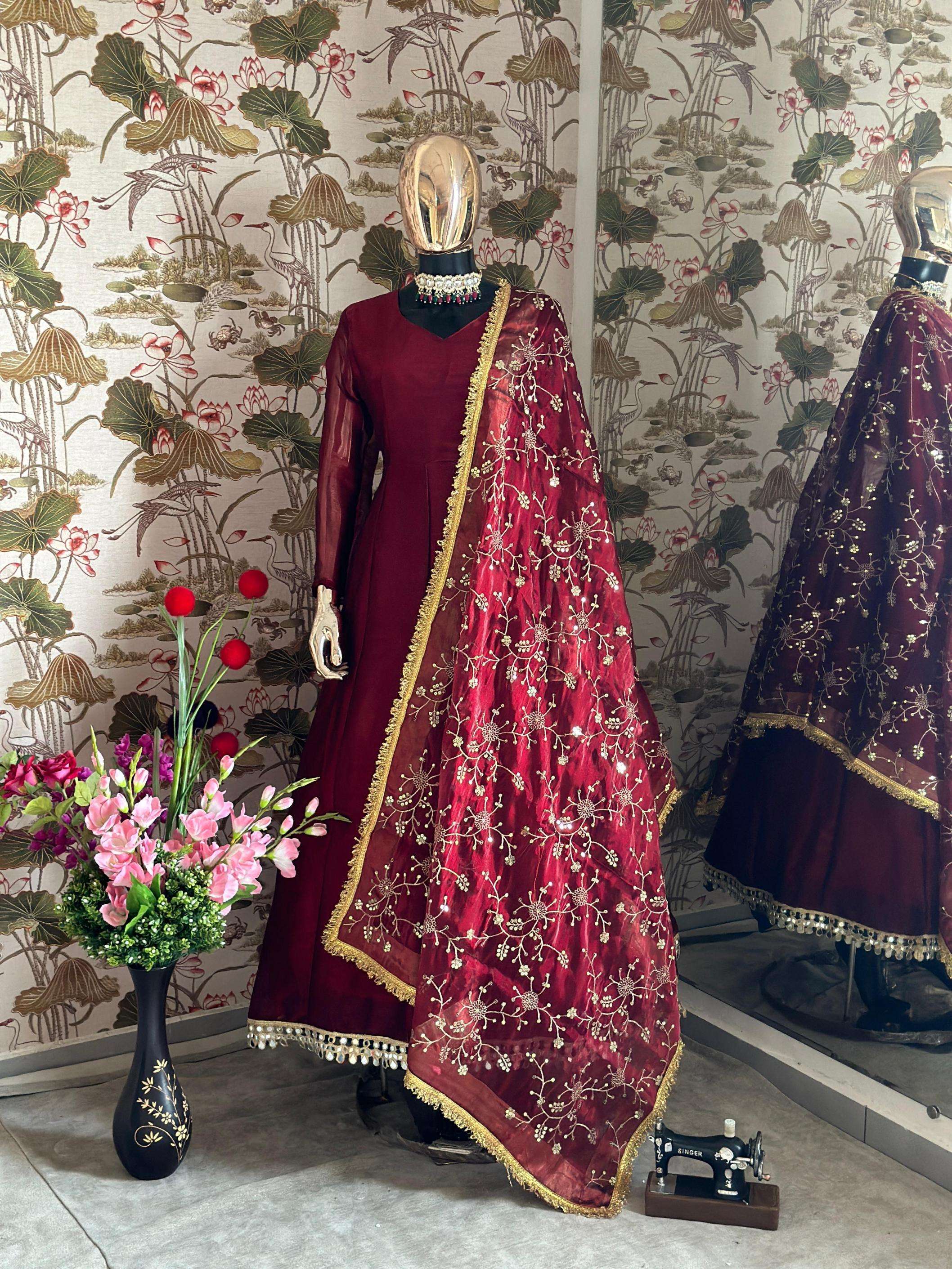5033 BARBARI SILK WITH FULL FLAIR FULL STEACH GOWN 