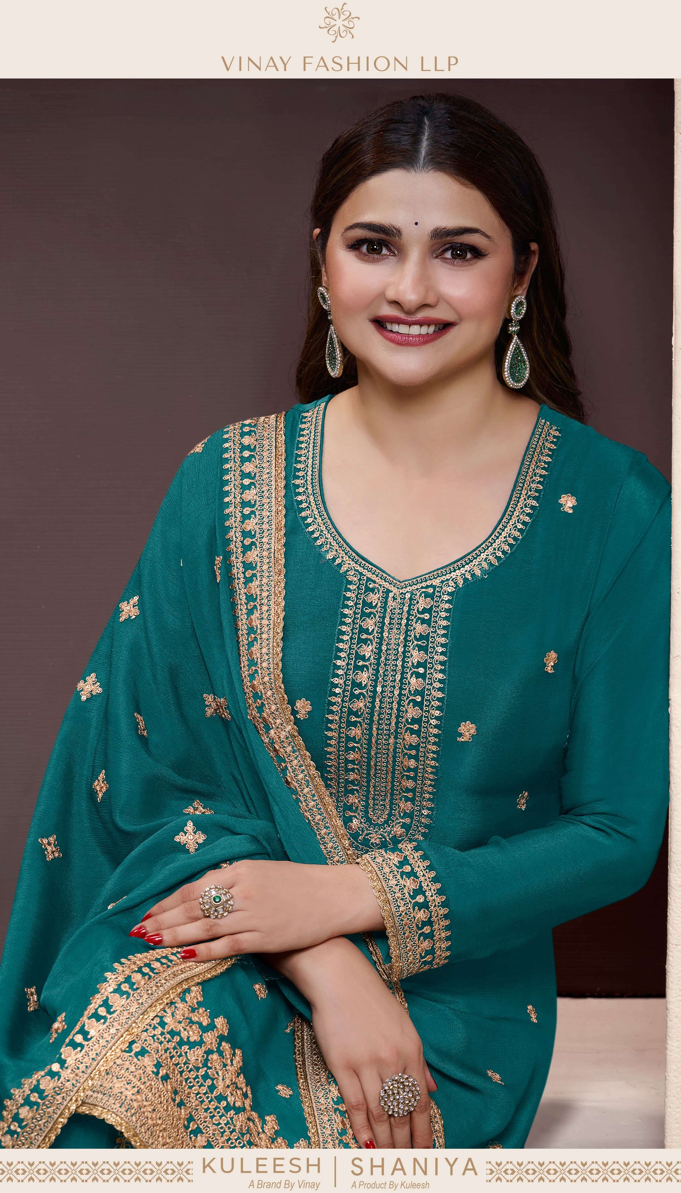 bt-22 HEAVY THREAD EMBROIDERED CHINON wholesale suit 