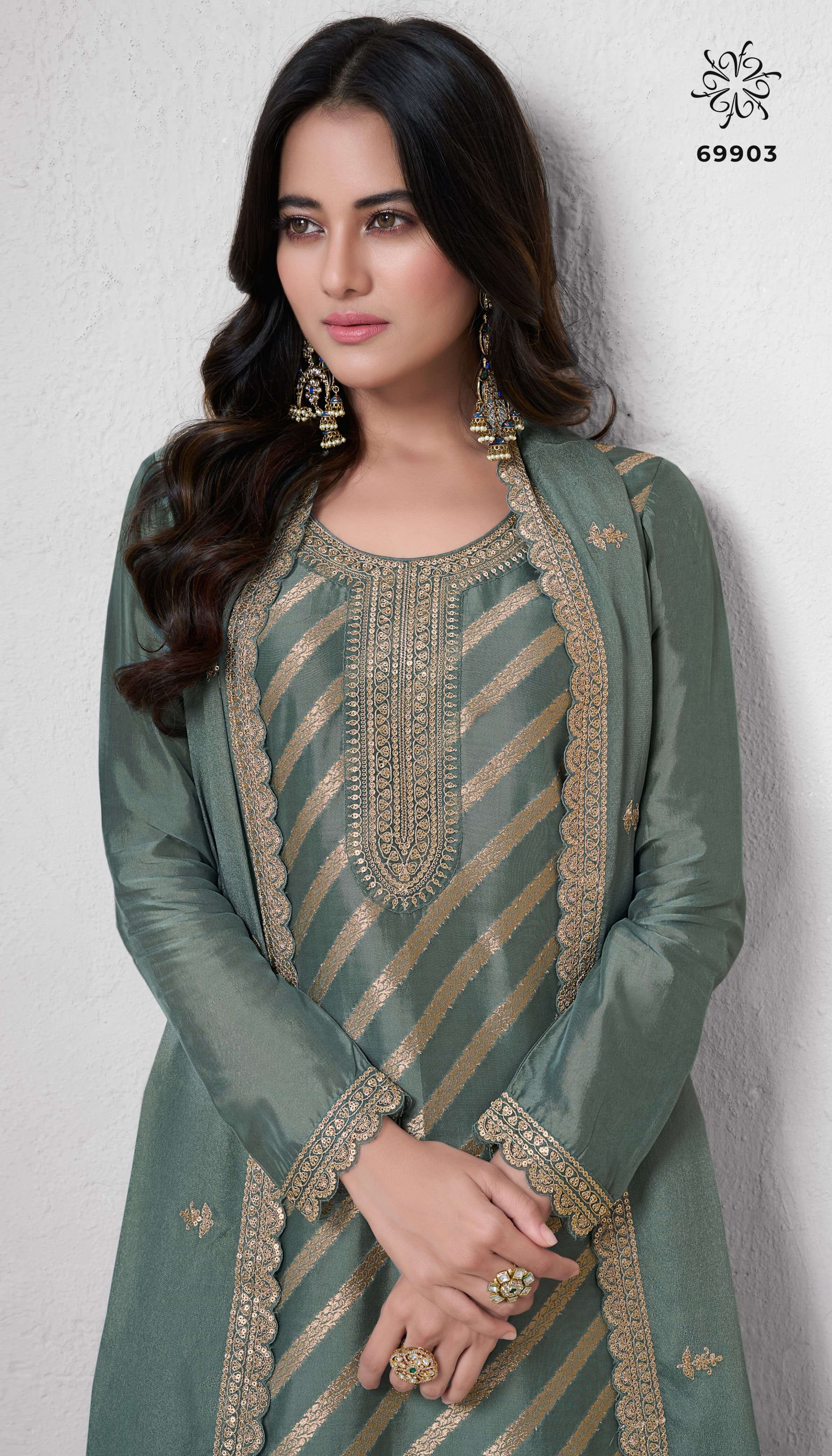 VINAY KULEESH SILKY EMBROIDERED LOTUS SILK JACQUARD wholesale suit 