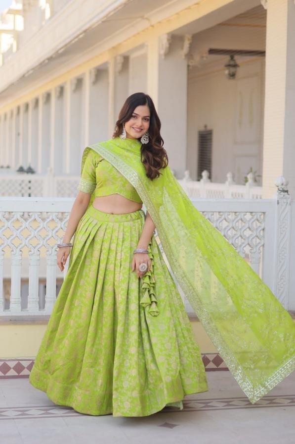 lw 7081 wedding special viscose jacquard stitch lehenga unstitch blouse with dupatta online