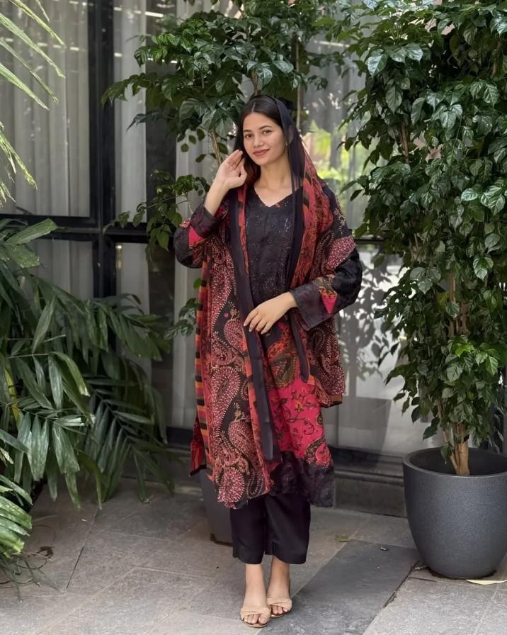 PR 9STAR FASHION BEGUM HAVYE MUSLIN COTTON WITH DIGITAL PRINT wholesale suit