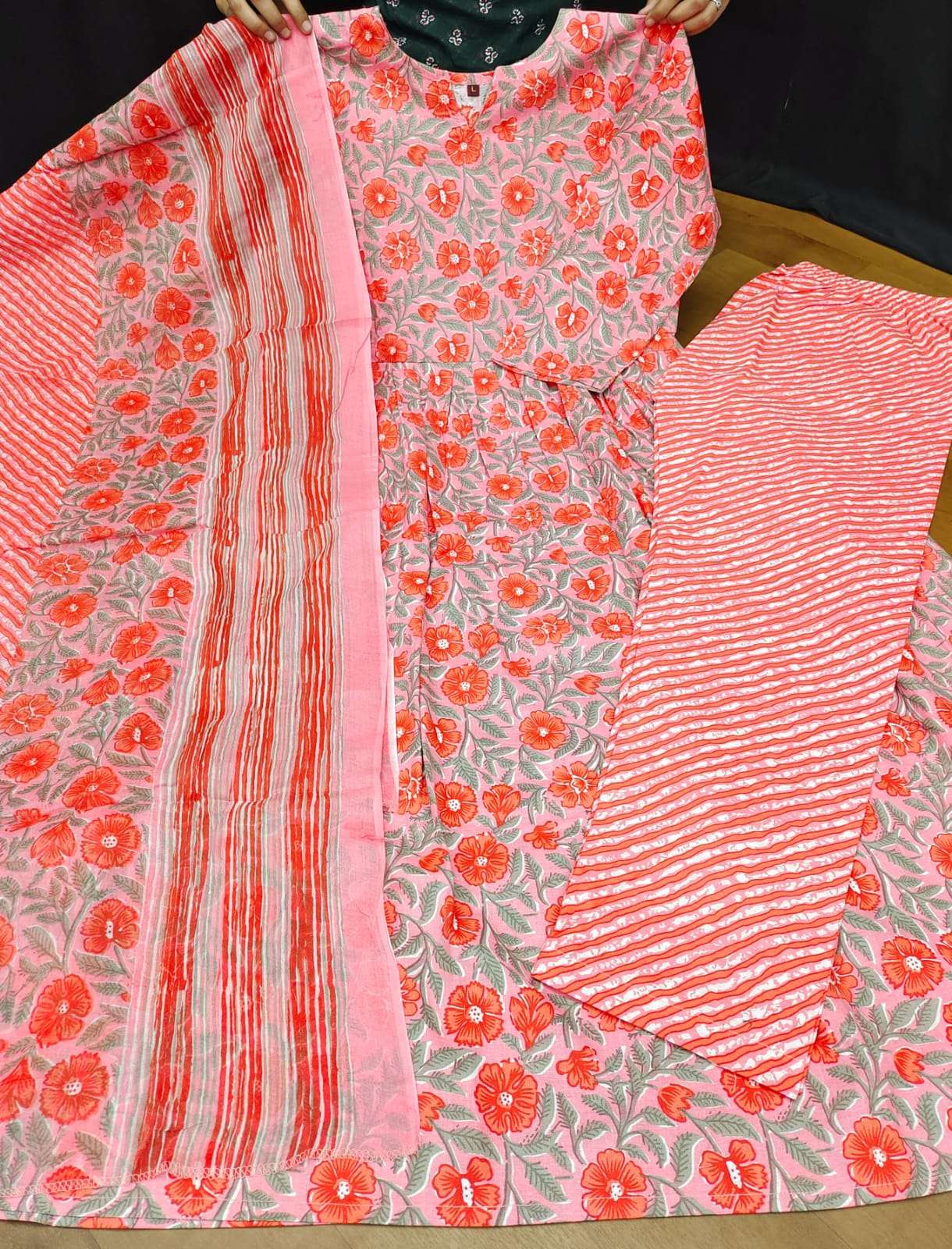 PRINT VOL.NO 2 60/60 PRINT KURTI PANT WITH MAL MAL  DUPATTA  