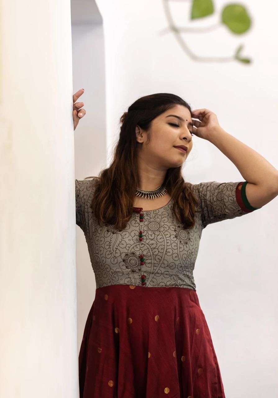 X-LADY 2 COLORS DESIGNER RAYON SLUB FABRIC KURTI 