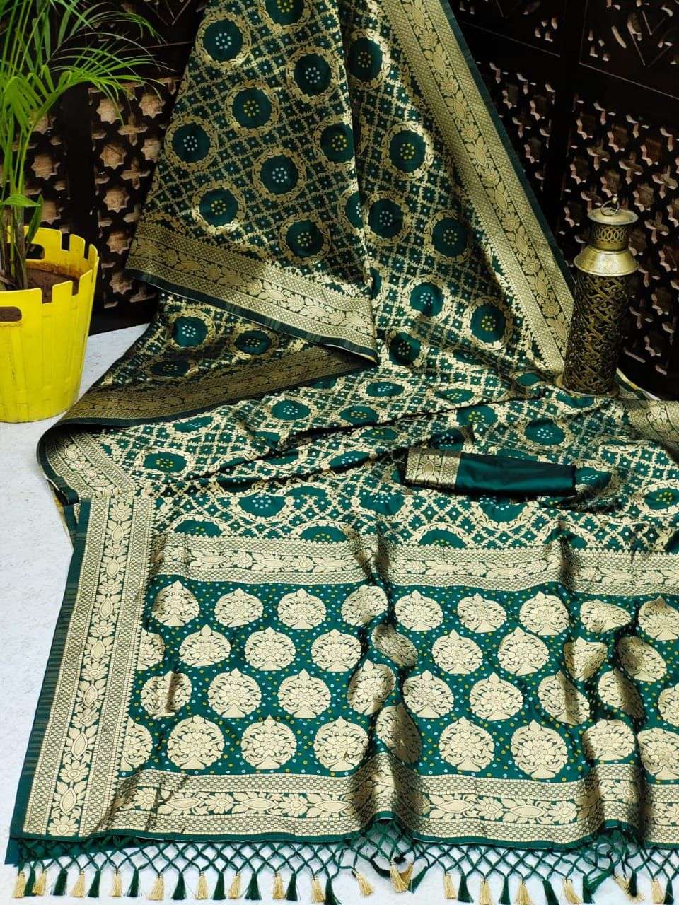 BT-10 PURE BANARASI SILK SAREE BANDHANI TYPE MEENAKARI SAREE 