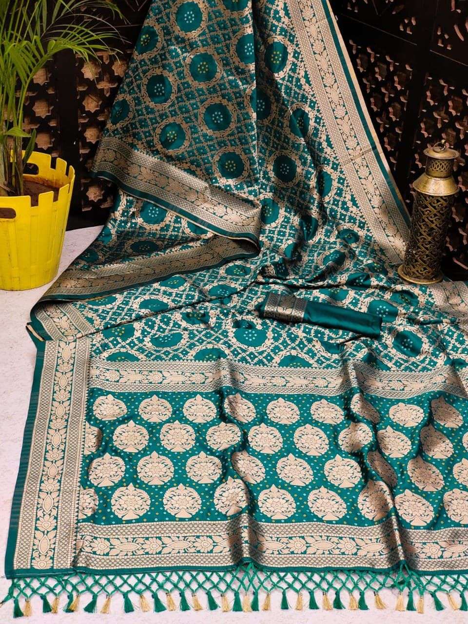 BT-10 PURE BANARASI SILK SAREE BANDHANI TYPE MEENAKARI SAREE 