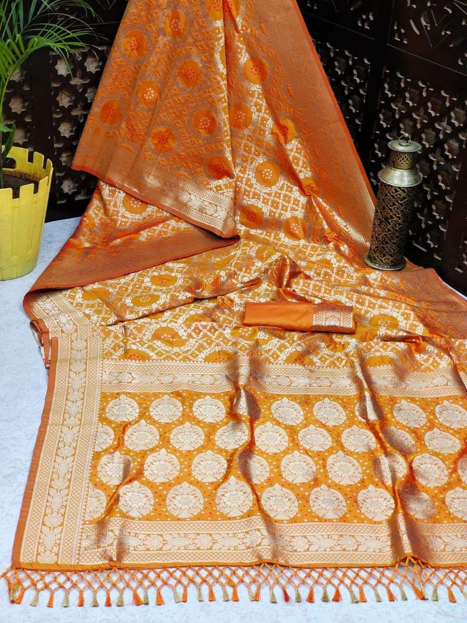 BT-10 PURE BANARASI SILK SAREE BANDHANI TYPE MEENAKARI SAREE 