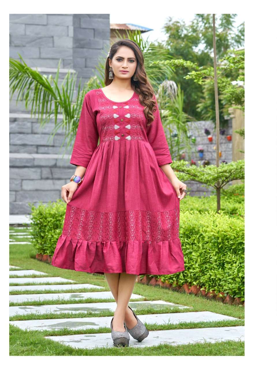 rung gulistan liquid rayon embroidery work kurti 