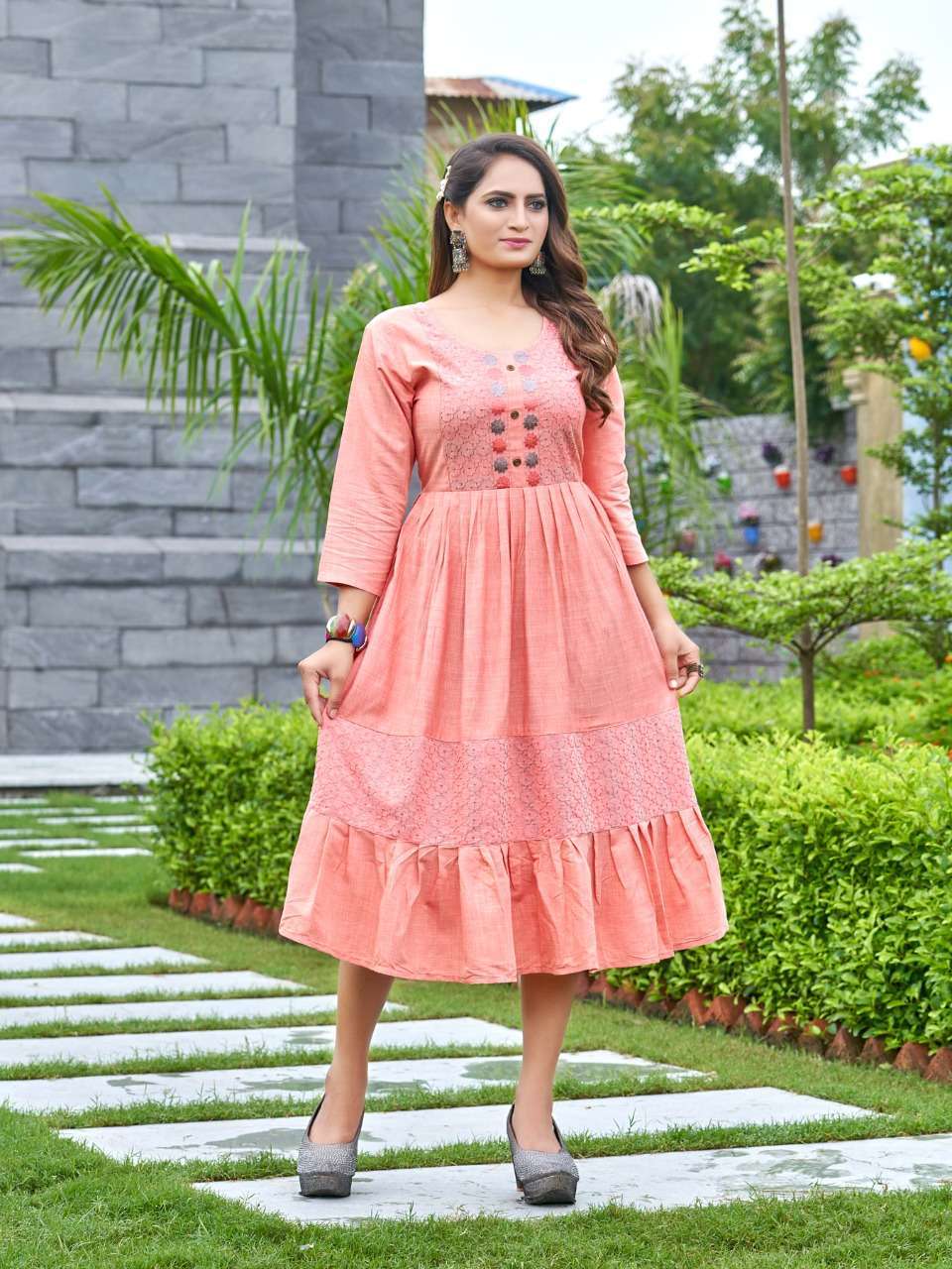 rung gulistan liquid rayon embroidery work kurti 