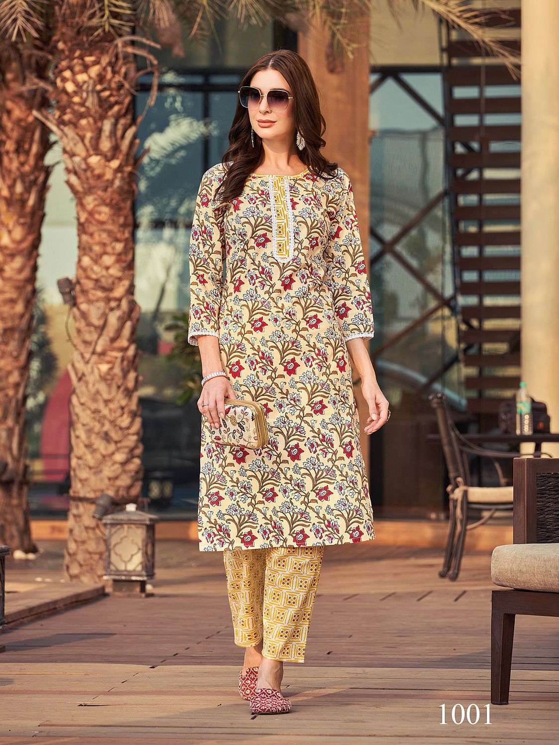 Designer Pure Cotton Fabric Maroon Printed Stylish Ladies Kurtis For Party  Wear Bust Size: 12 Inch (in) at Best Price in Badnawar | Naseef Collection
