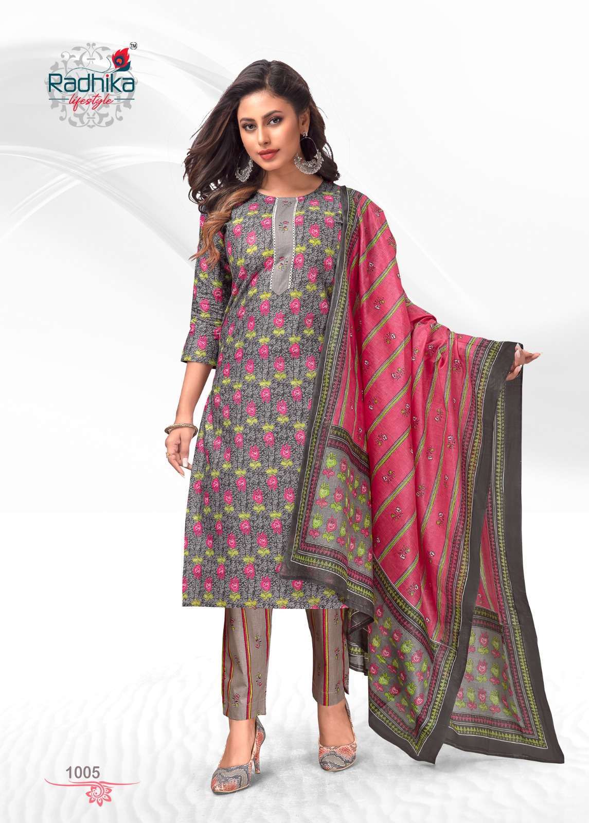 44-45 RANDOM Radhika Rang Munch Daily Wear Cotton Dress Material at Rs 320  in Hyderabad