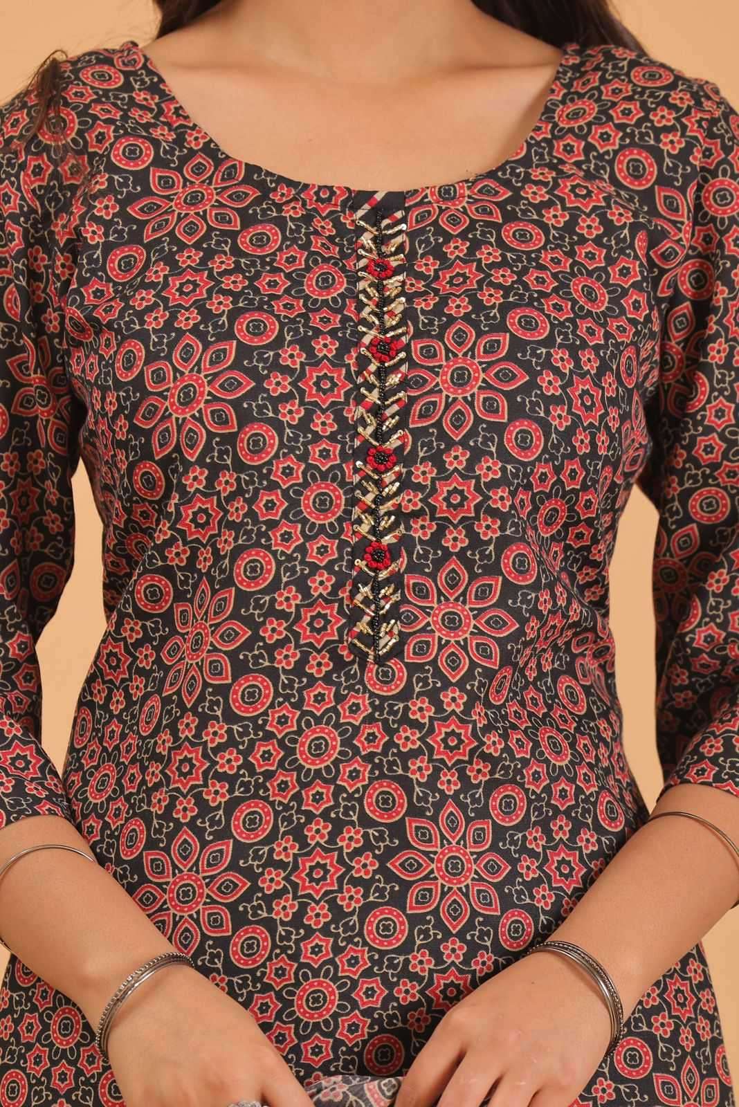 pr heritage slub handwork 3pcs Two tone readymade suit 
