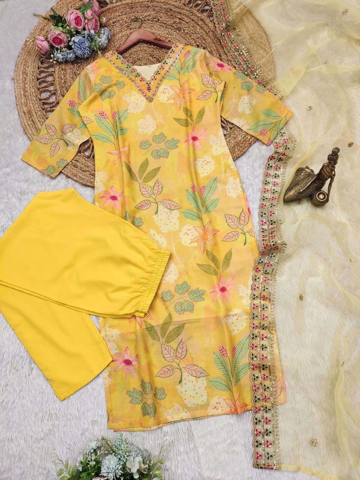 Flaunt the amazing YELLOW color of this suit in your upcoming festivities